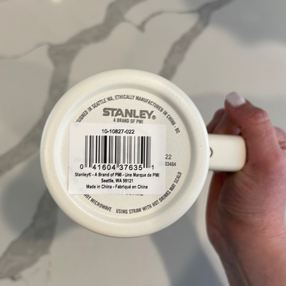 Stanley - 30 oz. CREAM Quencher H2.0 Flowstate Tumbler with Handle - NWT! - Picture 8 of 8